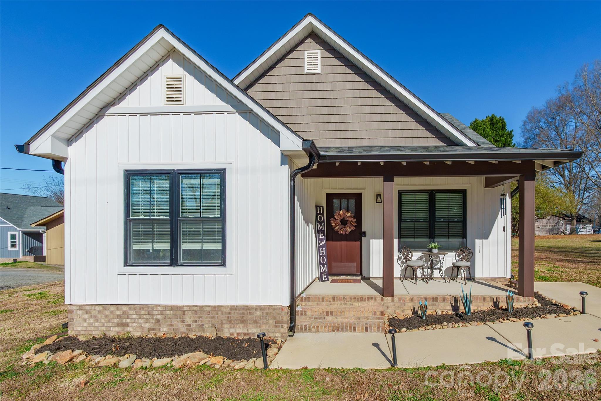 1325 E Cannon Avenue