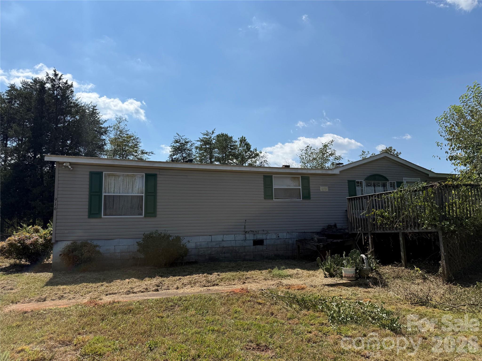 916 Hines Road