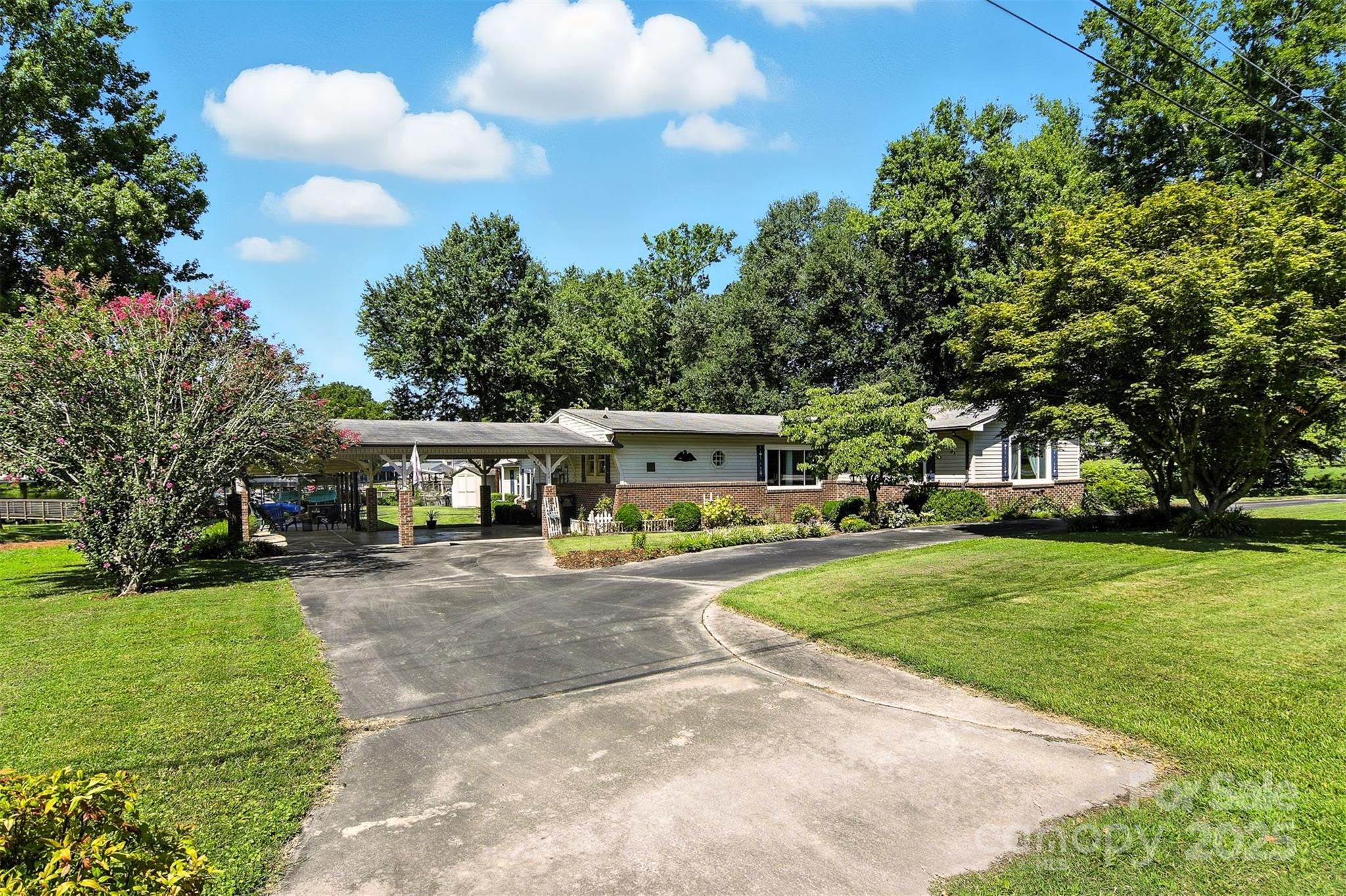120 Crow Creek Drive
