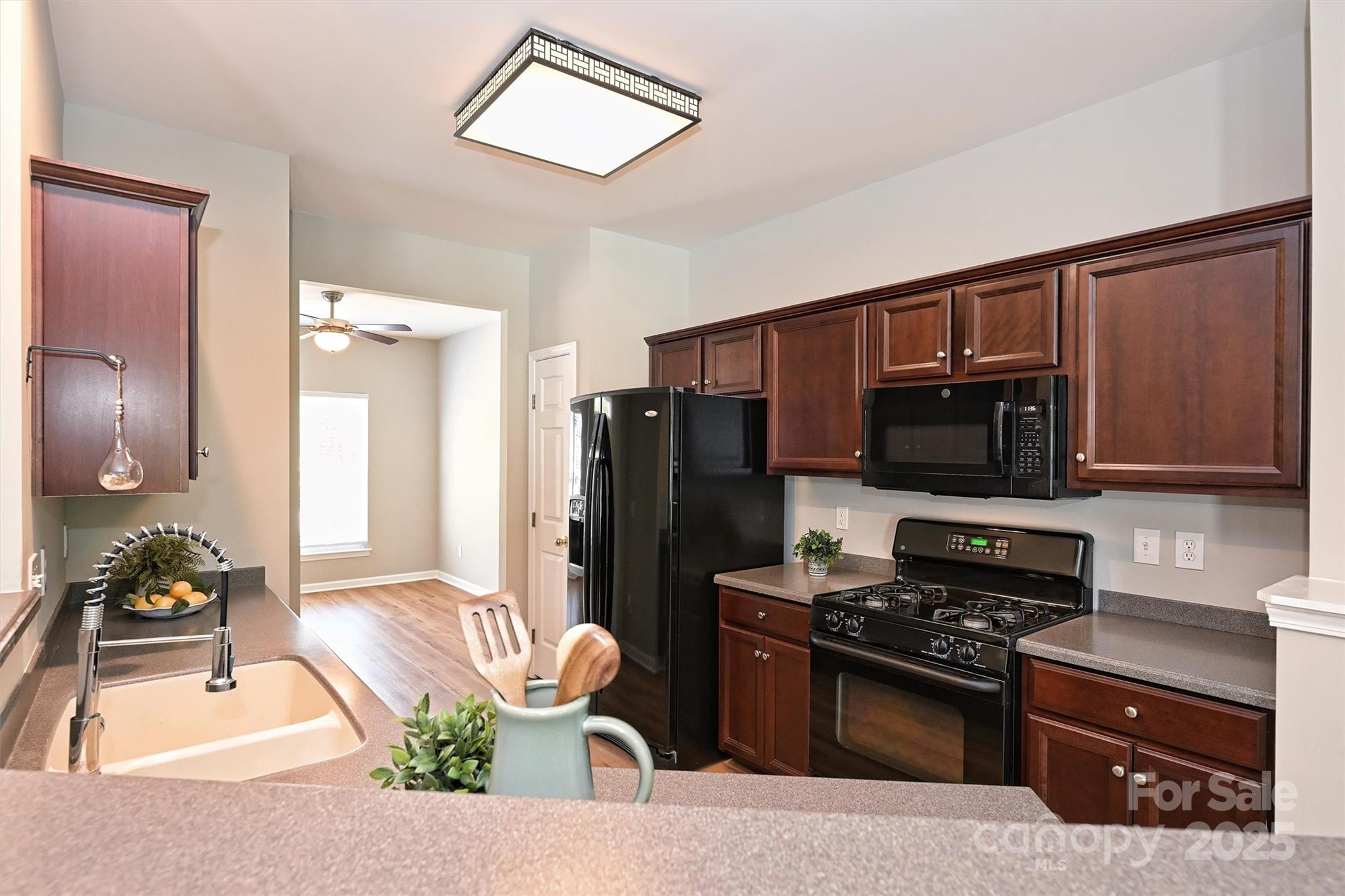 Fairway Townes - Residential