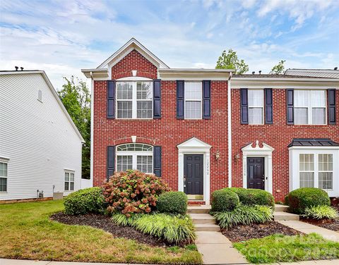 Photo of 12260 Jessica Place, Charlotte, NC 28269 (MLS # 4399750)