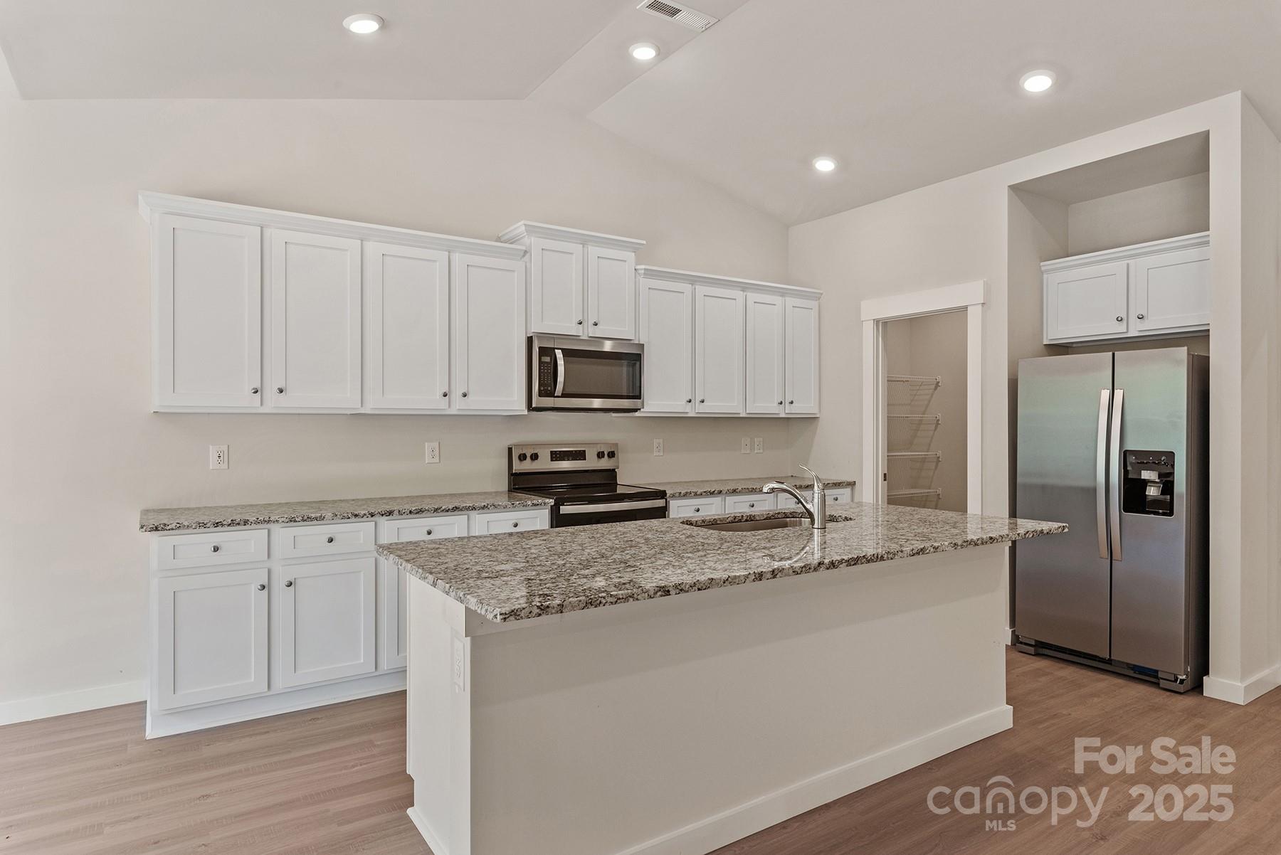 Knights Bridge - Residential