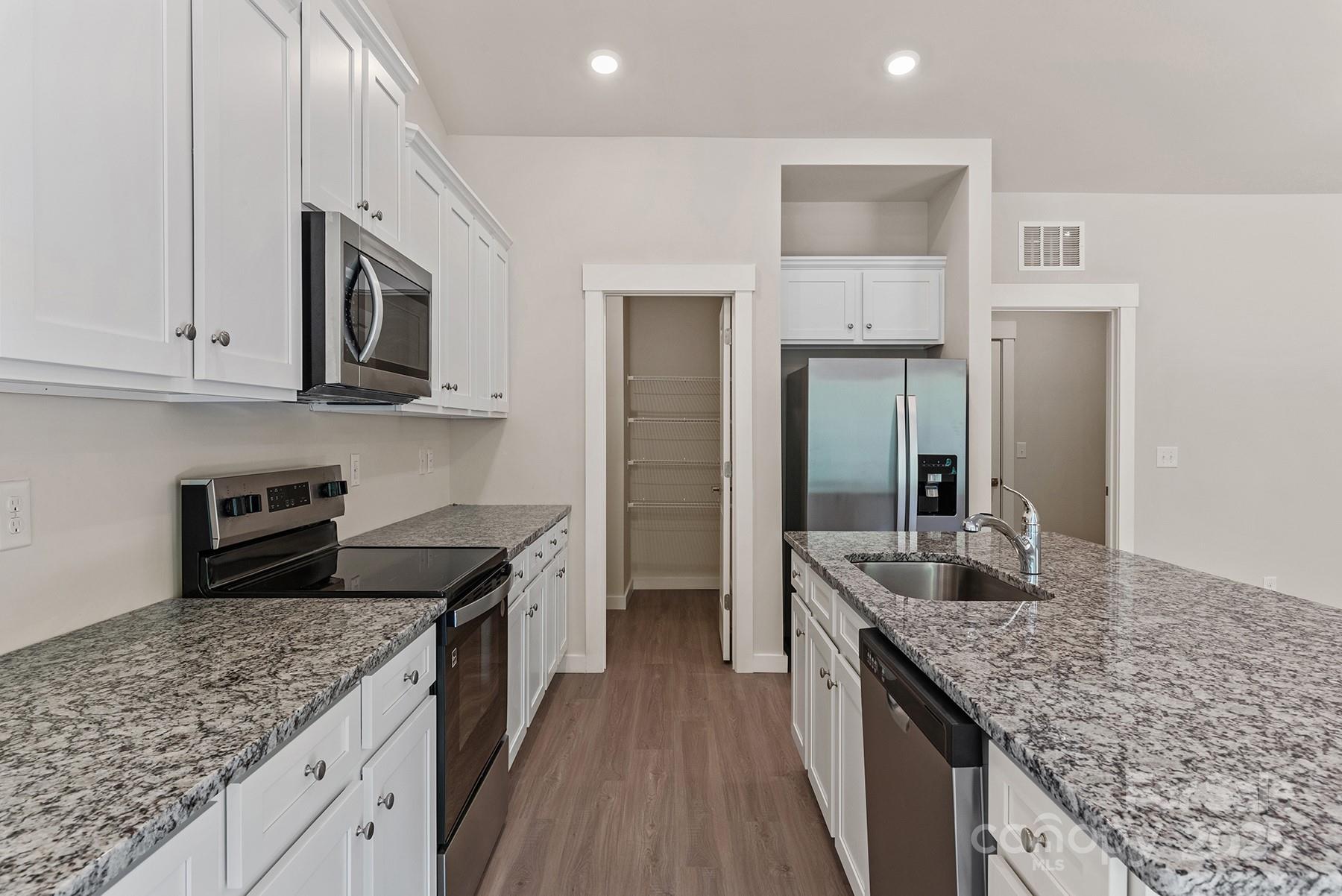 Knights Bridge - Residential