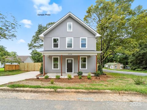 Photo of 340 Hudson Street, Shelby, NC 28150 (MLS # 4319114)