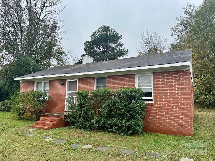 Are you looking for a project with great potential?  This home offers 3 bedroom and 1 bath and situated on spacious .32 acre lot, this home is being sold as is just waiting for your personal touch to make it your own! Charm and character are apparent in the wood flooring in the bedrooms and large windows allowing in natural light. Good bones and a perfect renovation project waiting for you to add your personal touch. Cash only sale. Don’t miss out on this promising property! Home is being sold as-is.