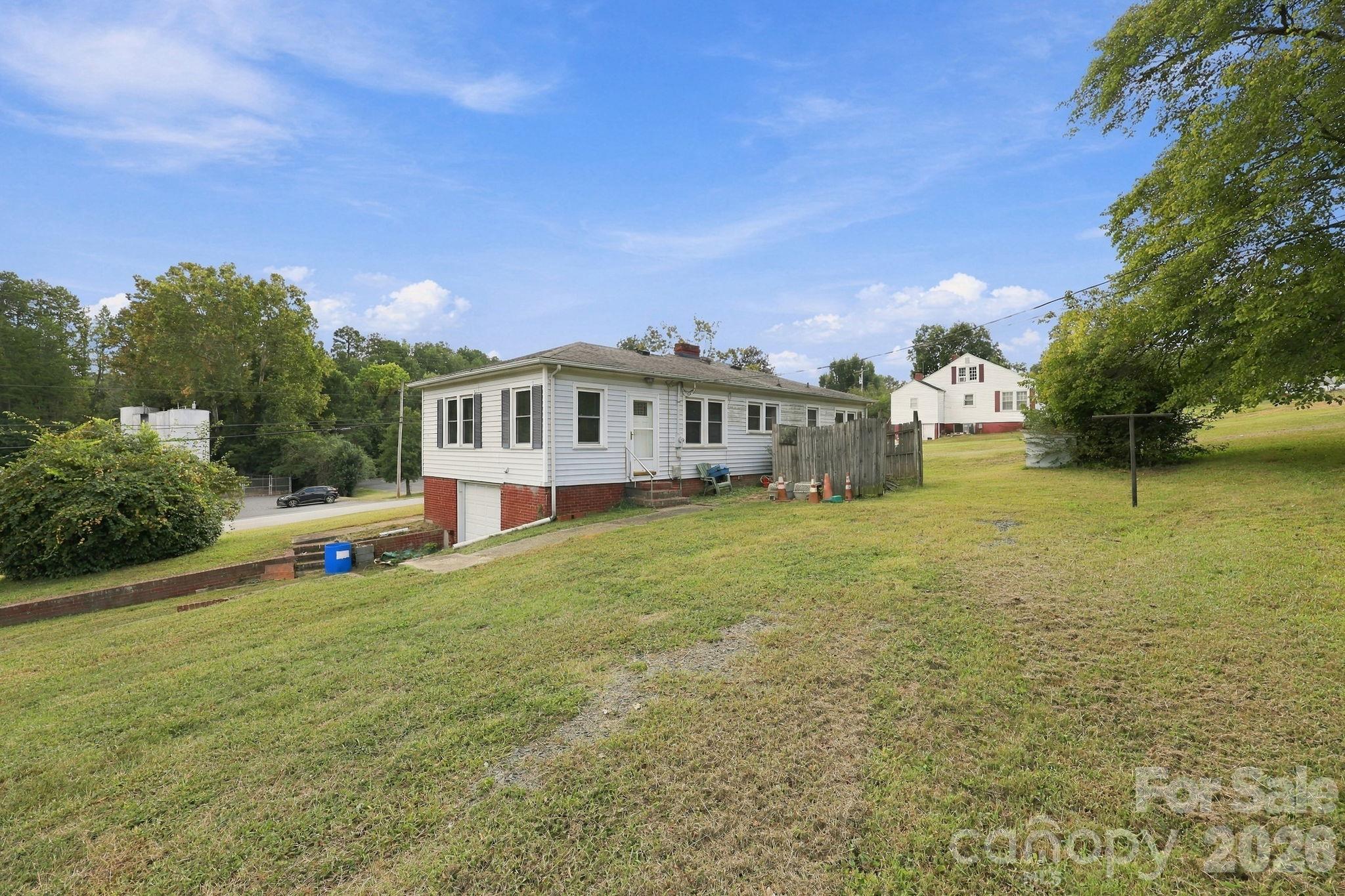 2204 W Main Street