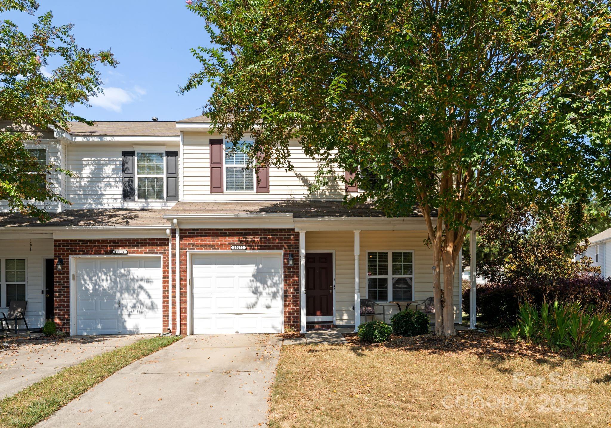 13635 Singleleaf Lane