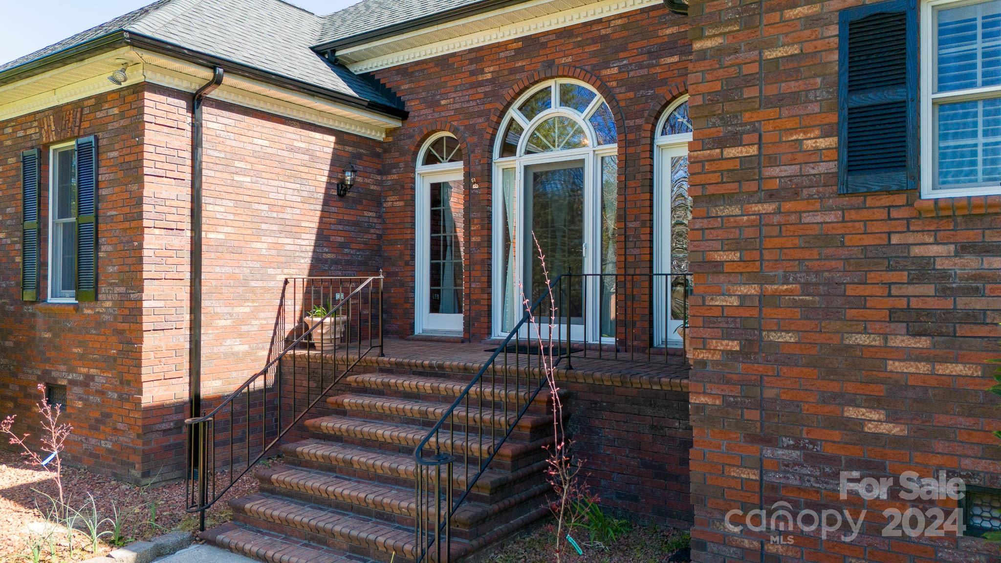 Camelot - Residential