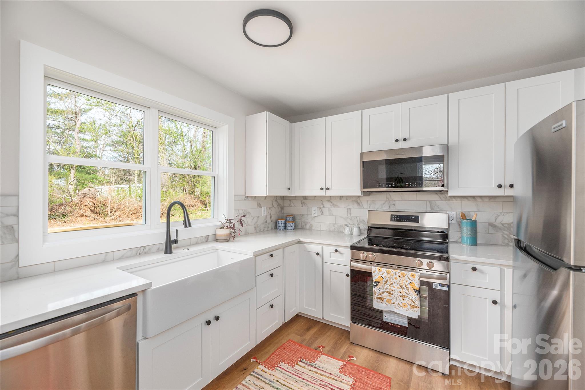 5 White Avenue