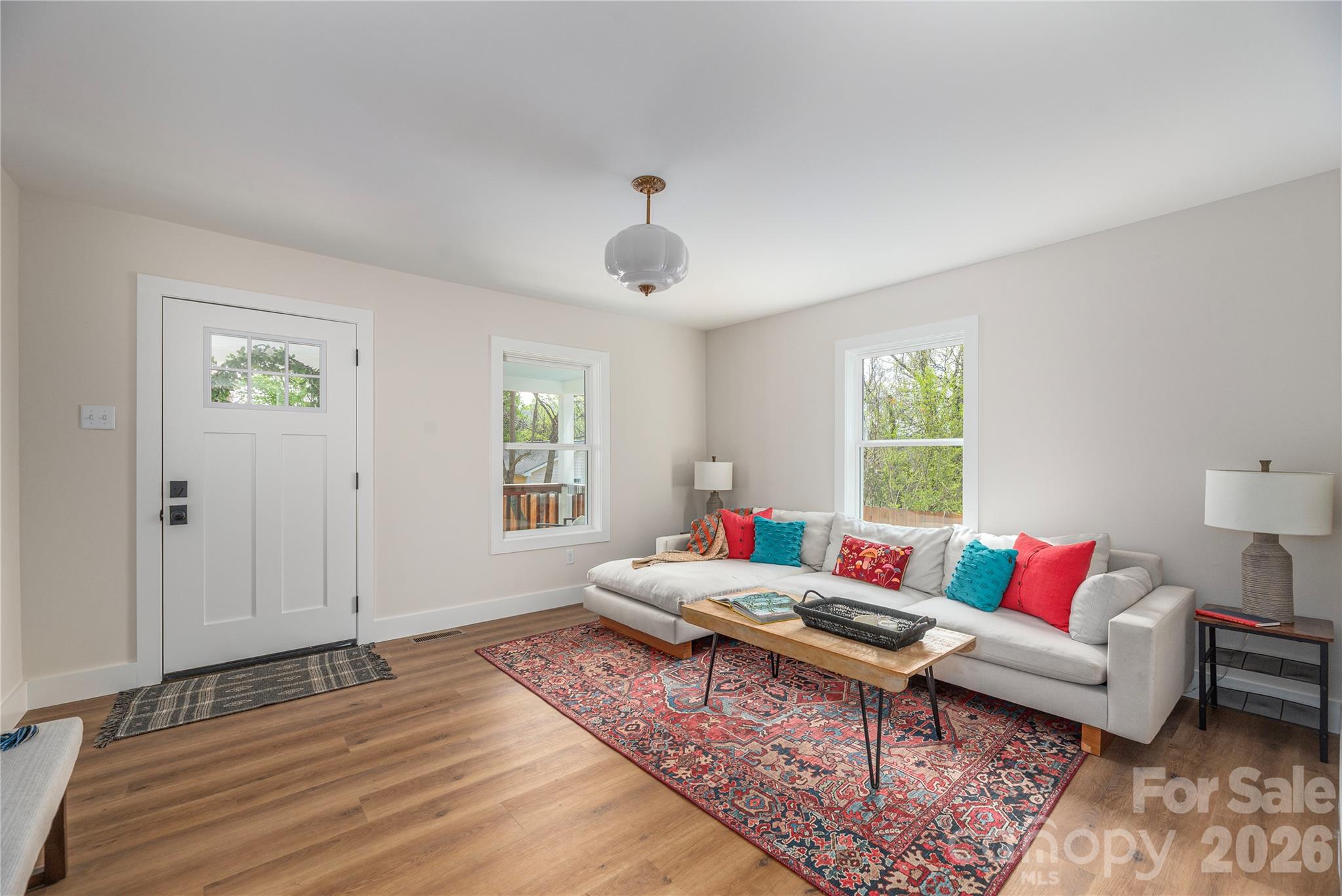 5 White Avenue