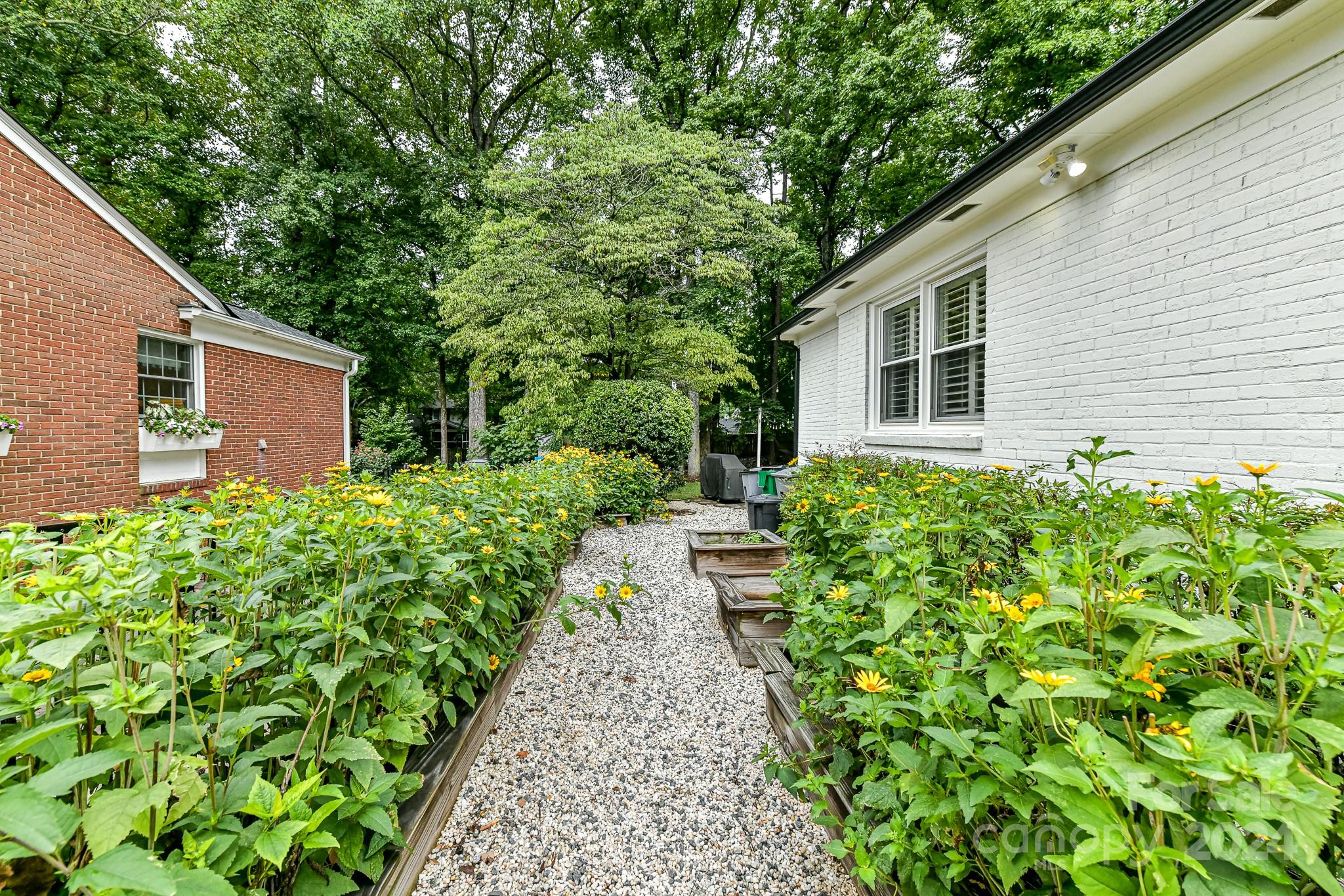 Beverly Woods - Residential