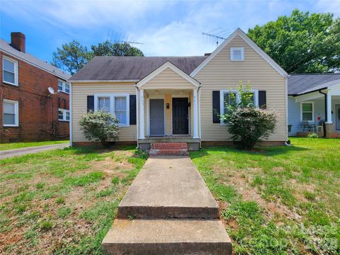 Photo of 907 S Jackson Street, Salisbury, NC 28144 (MLS # 4388716)