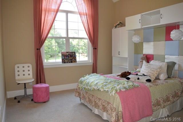 Olde Williamsburg - Residential