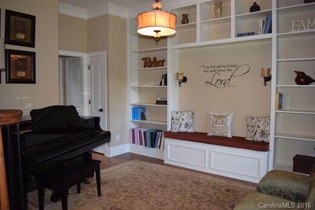 Olde Williamsburg - Residential