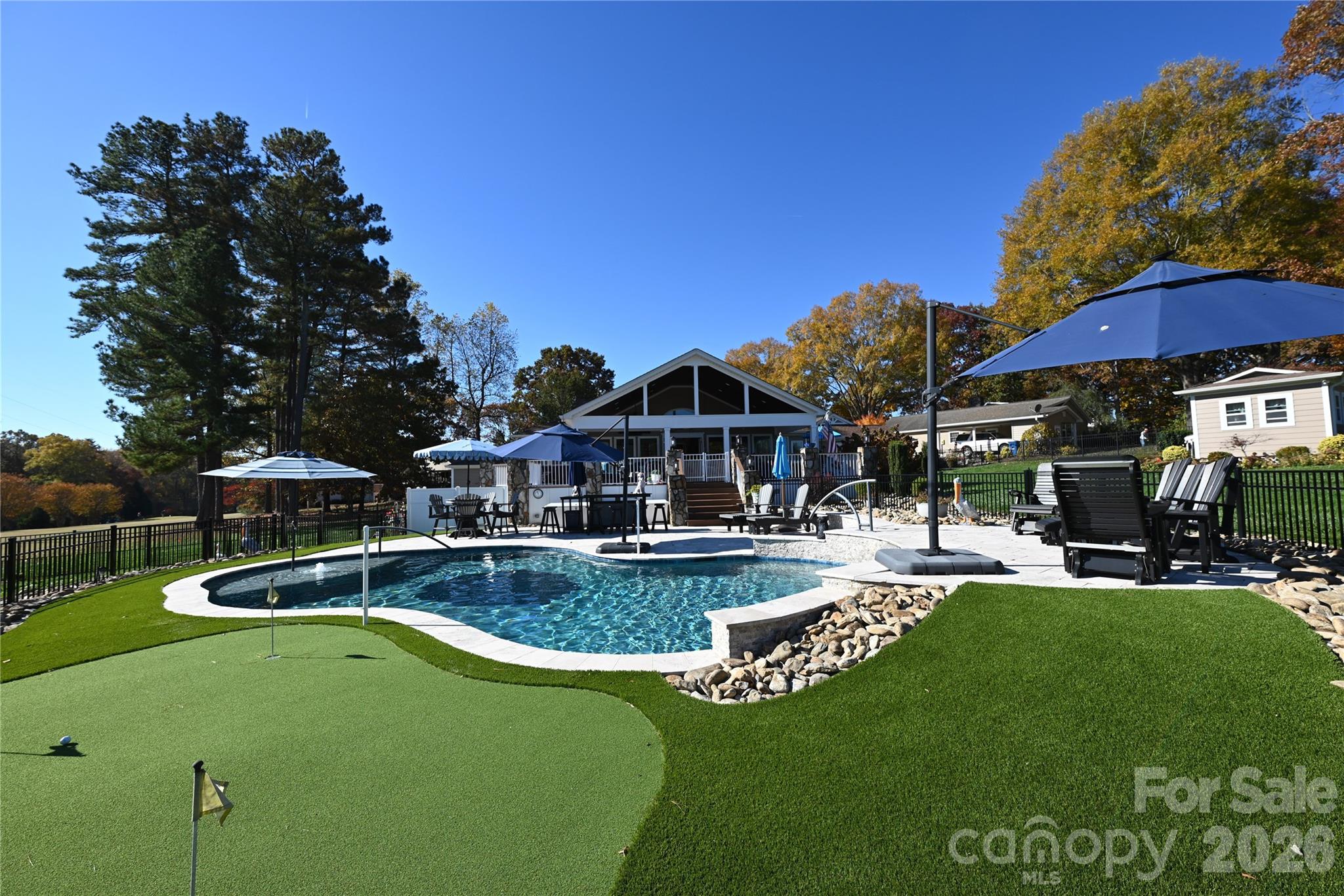 Glenn Oaks - Residential