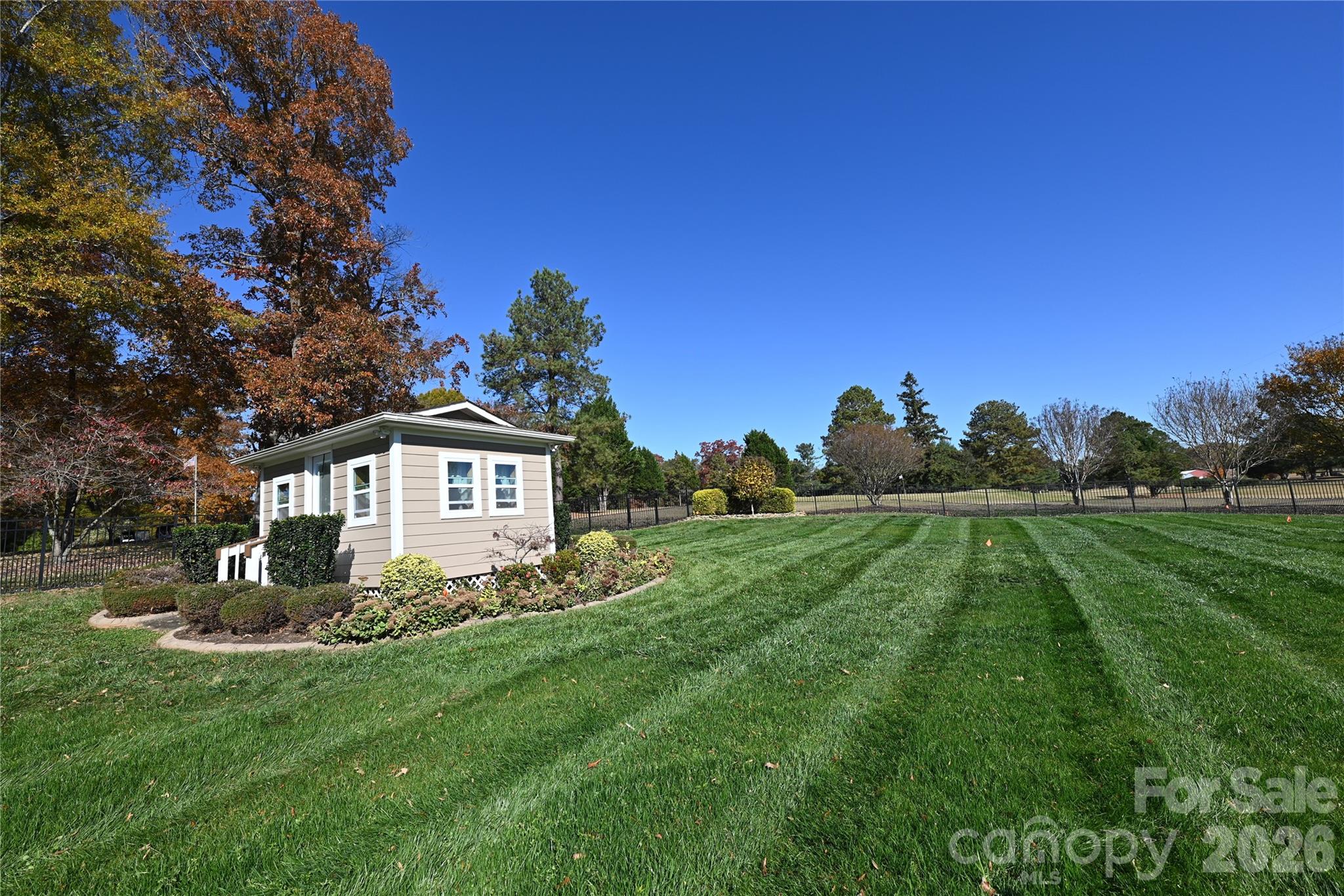 Glenn Oaks - Residential