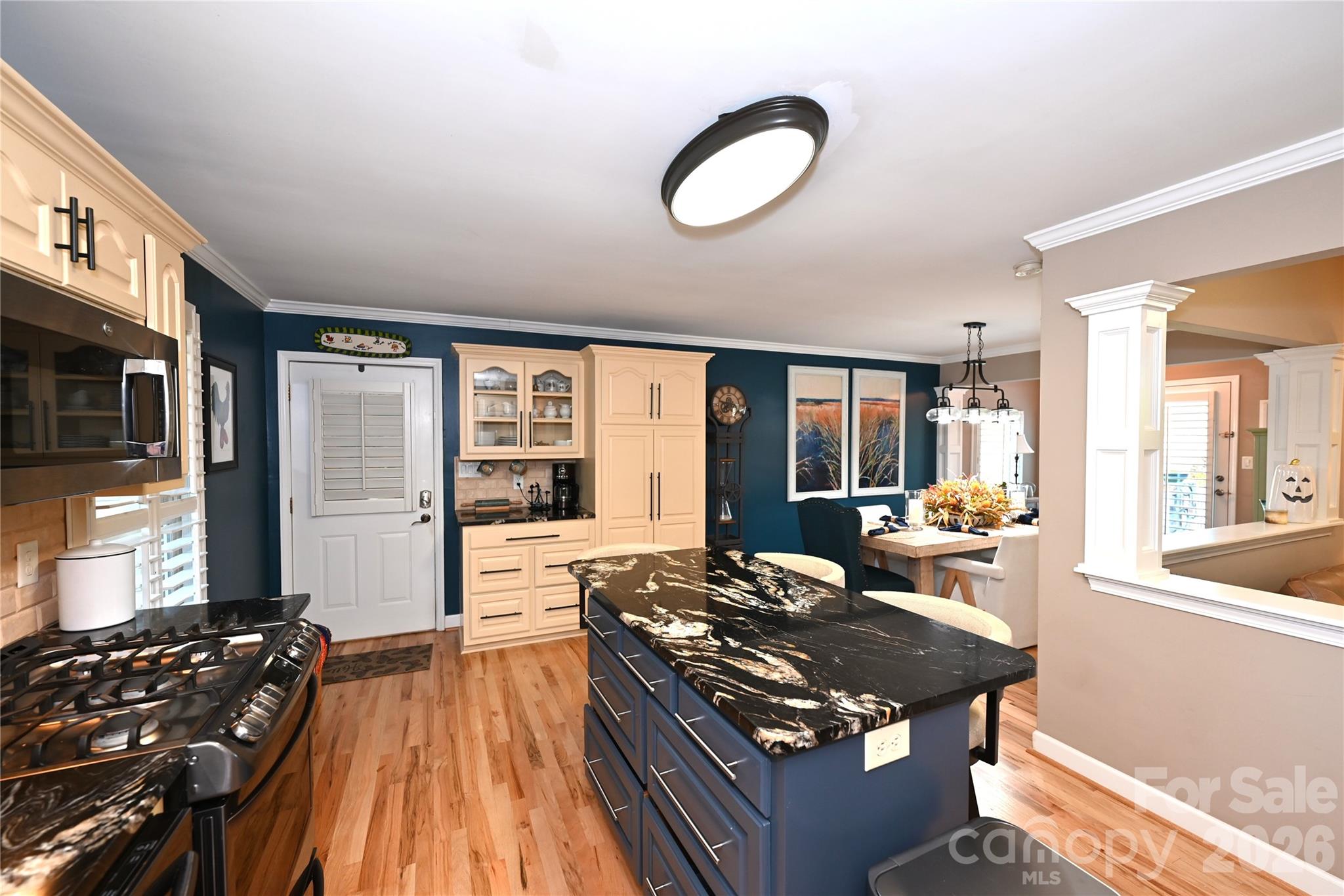 Glenn Oaks - Residential