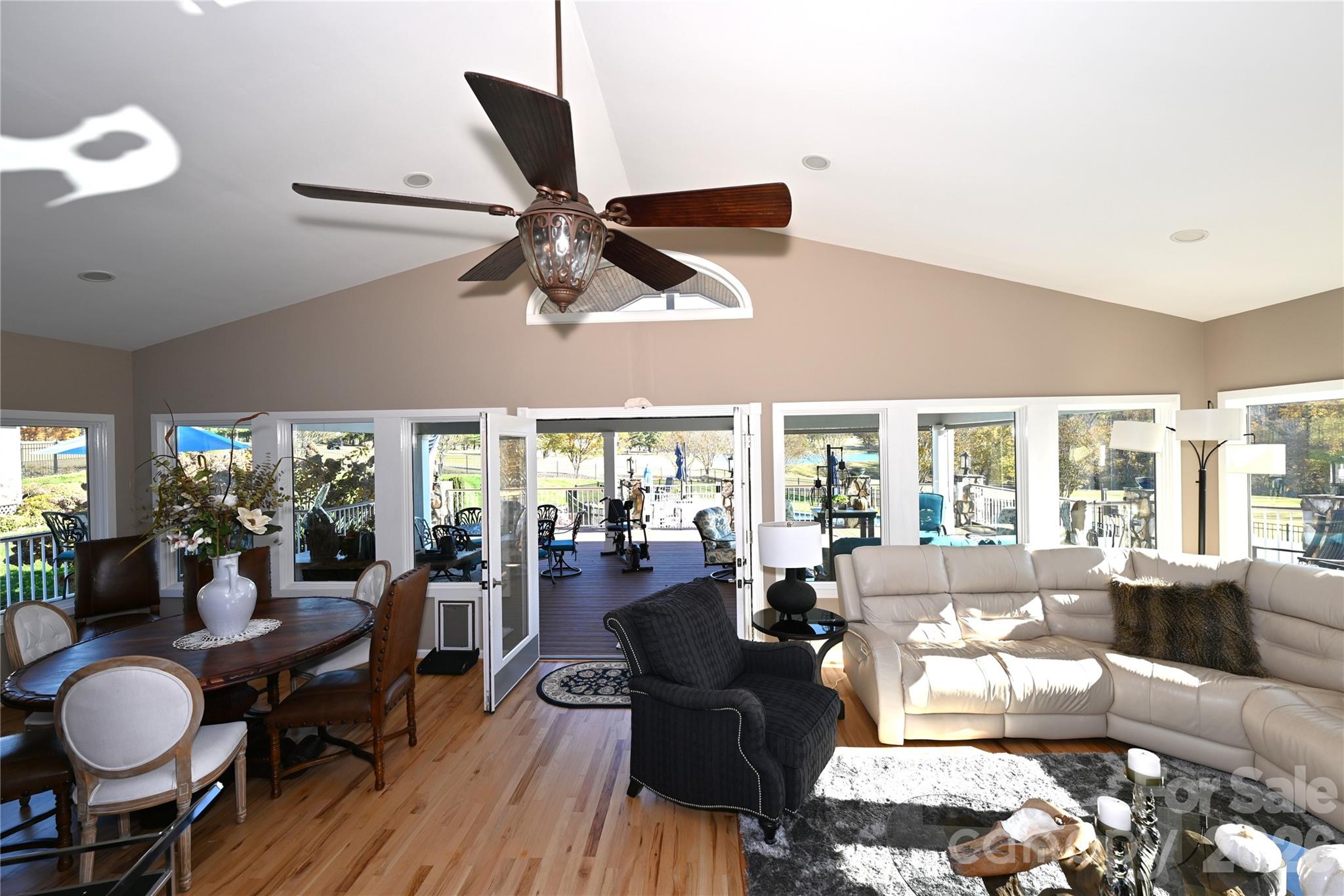 Glenn Oaks - Residential