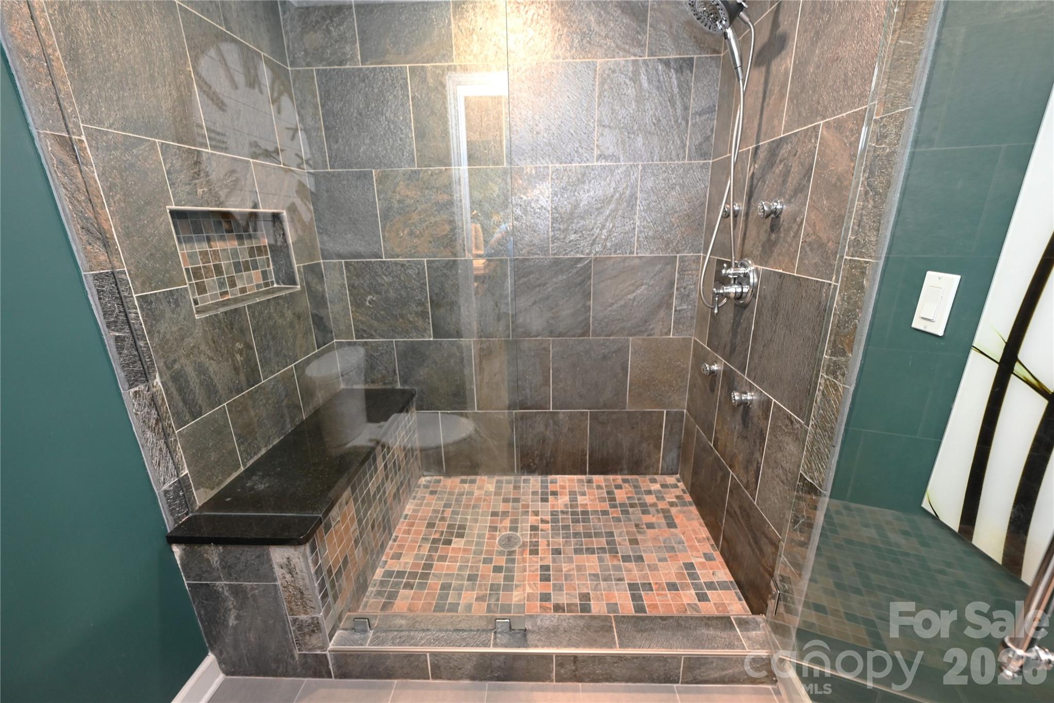 Glenn Oaks - Residential