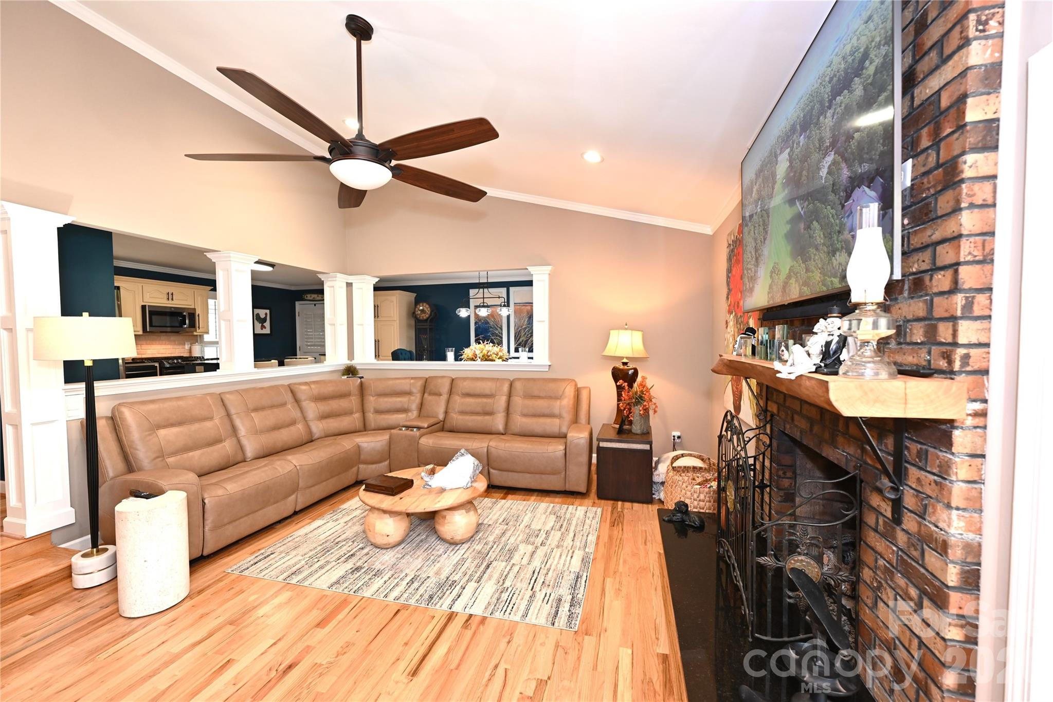 Glenn Oaks - Residential