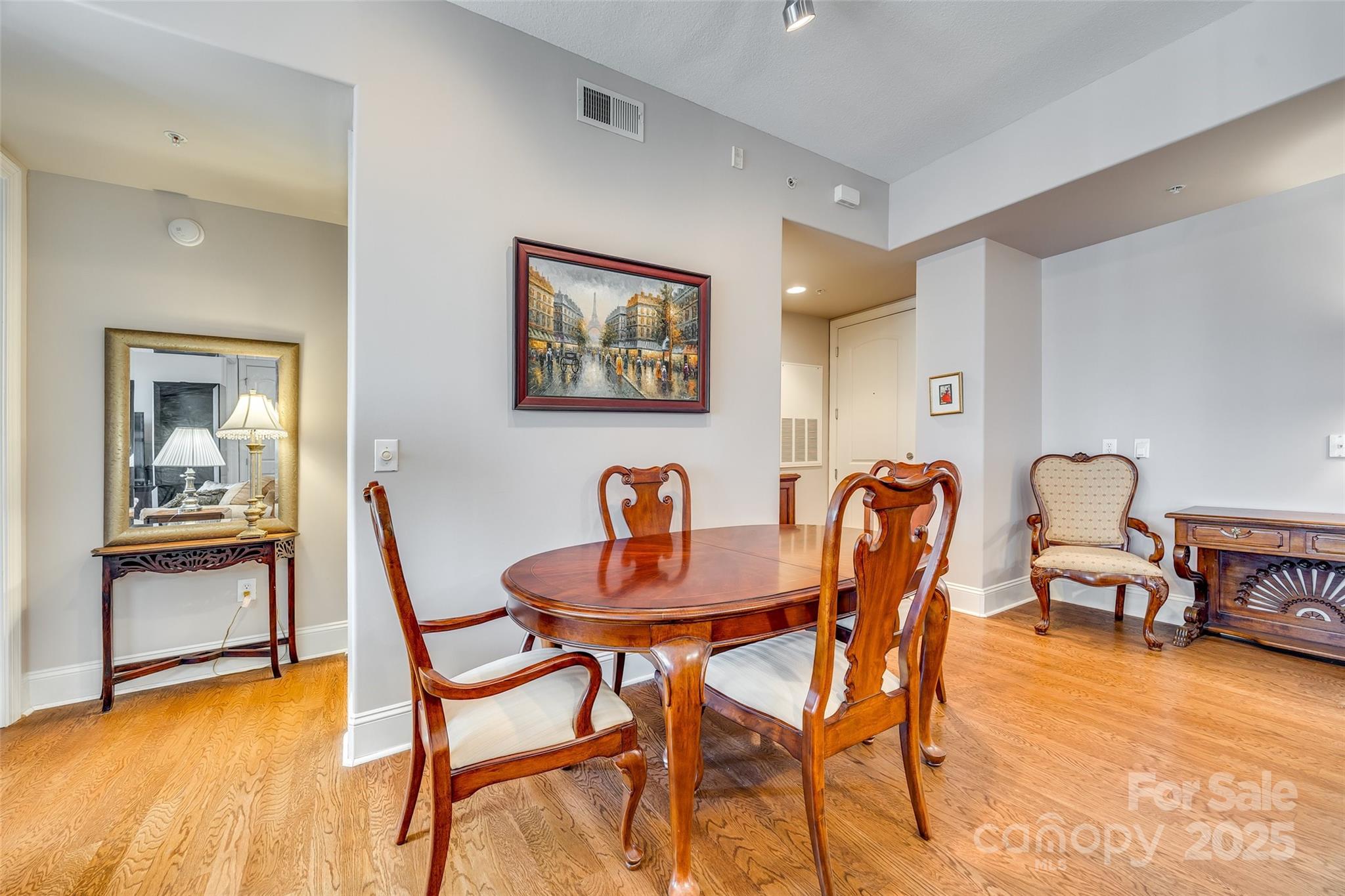 4620 Piedmont Row Drive 605