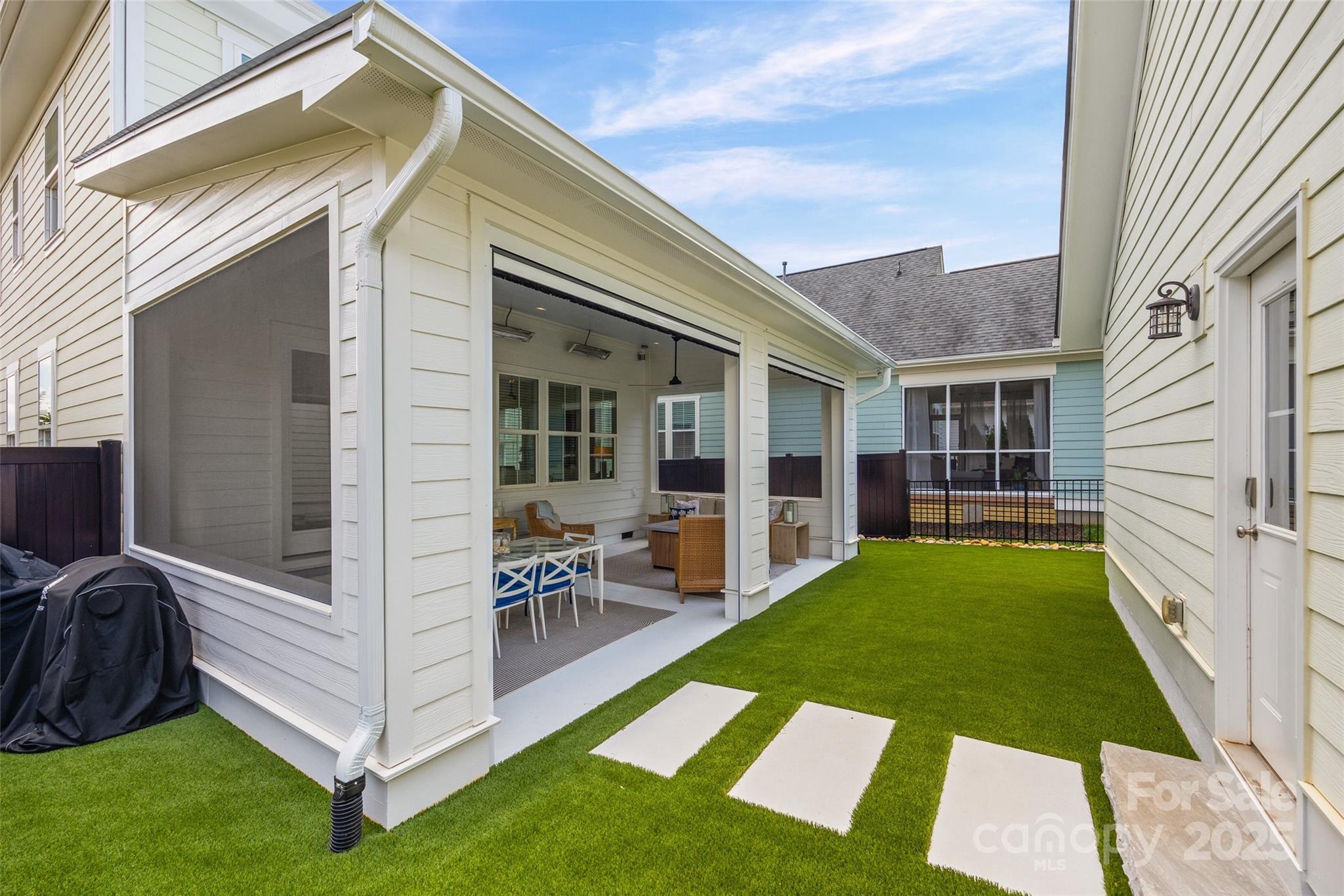 Riverwalk - Residential