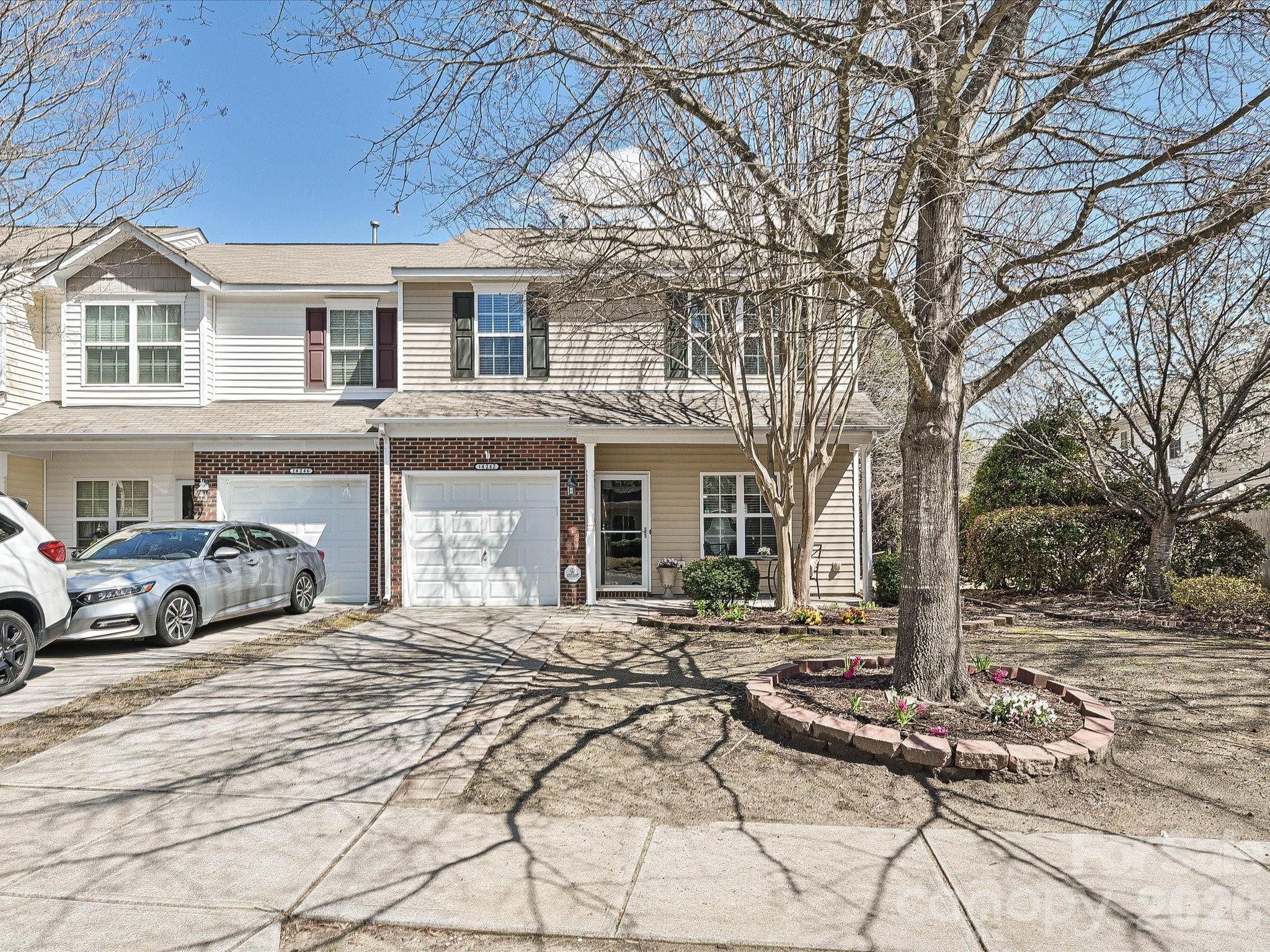 Charlotte Pines - Residential