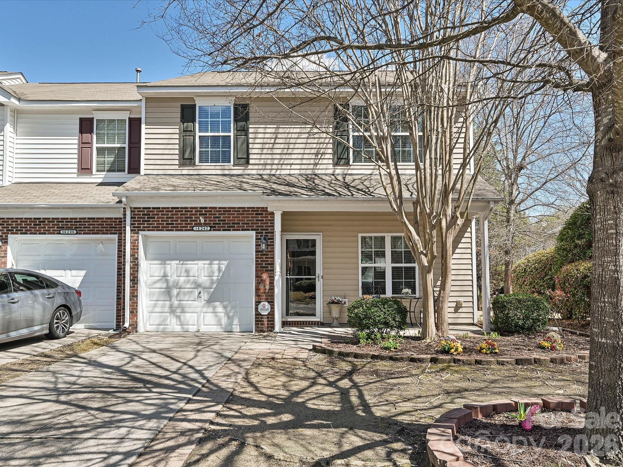 Charlotte Pines - Residential