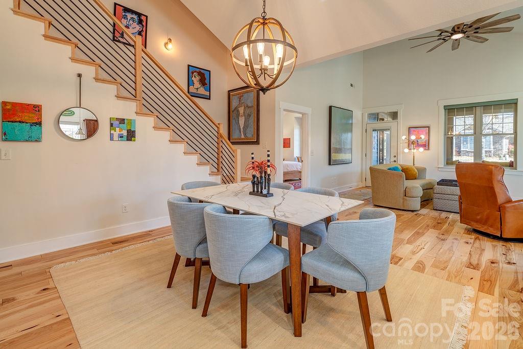 16 Holland Mountain View