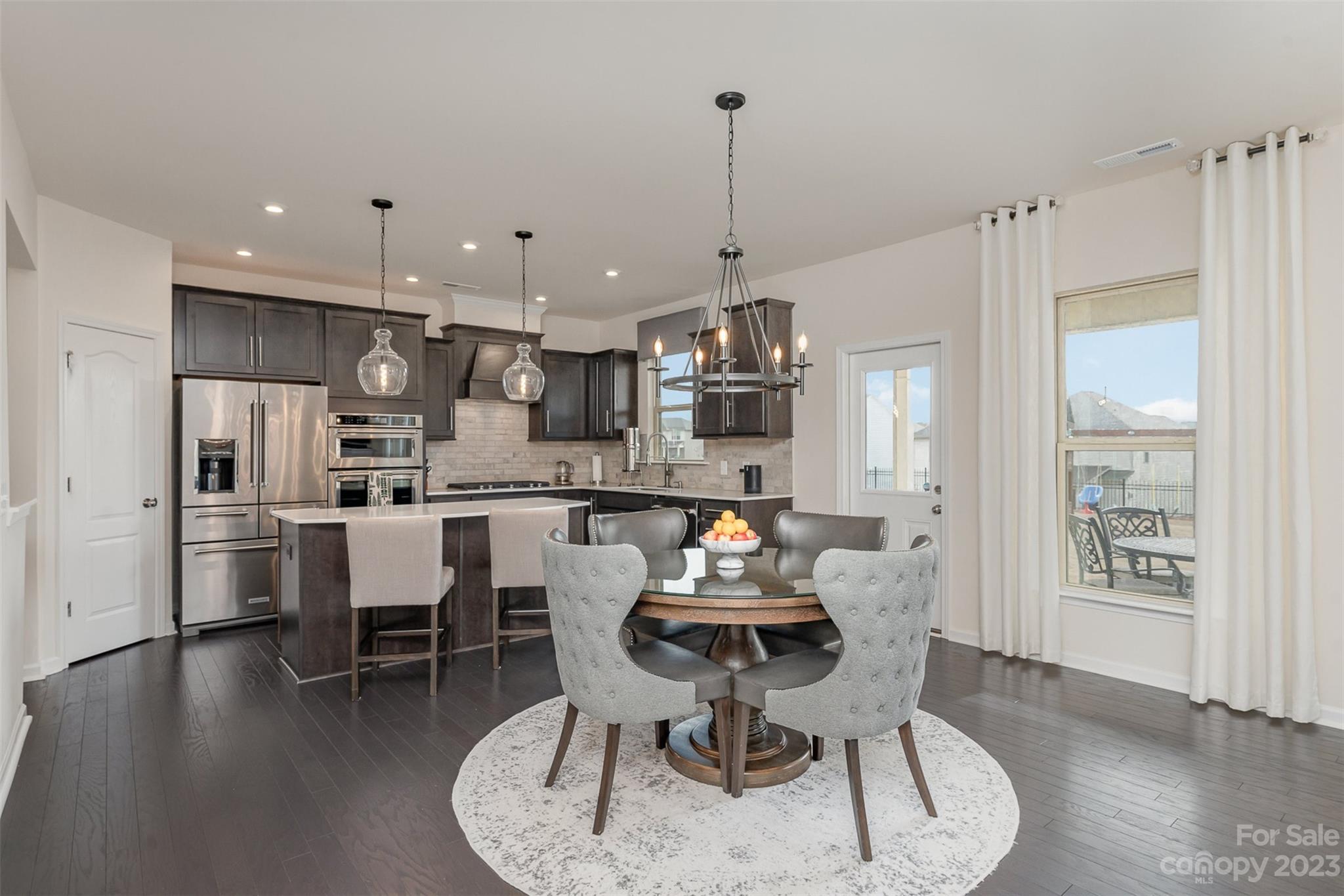 Queensbridge - Residential