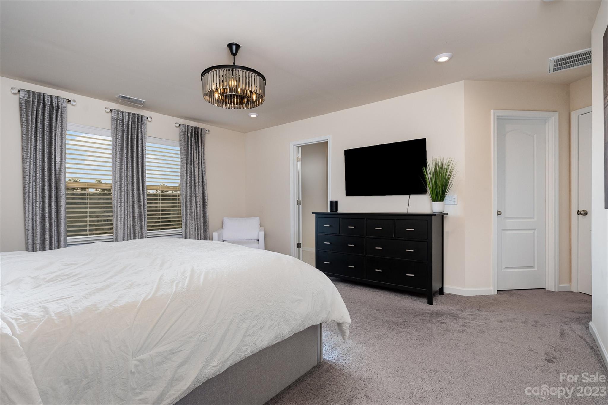 Queensbridge - Residential