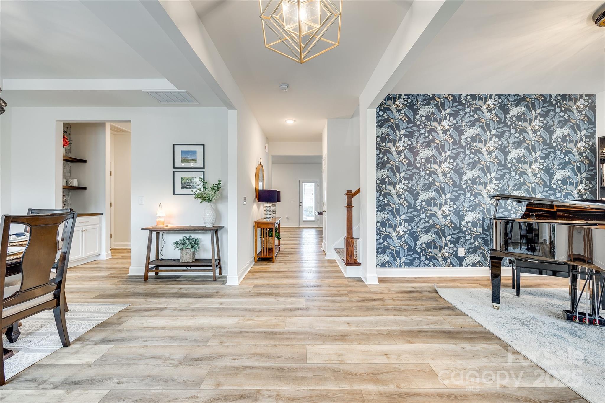 822 Flatwater Court