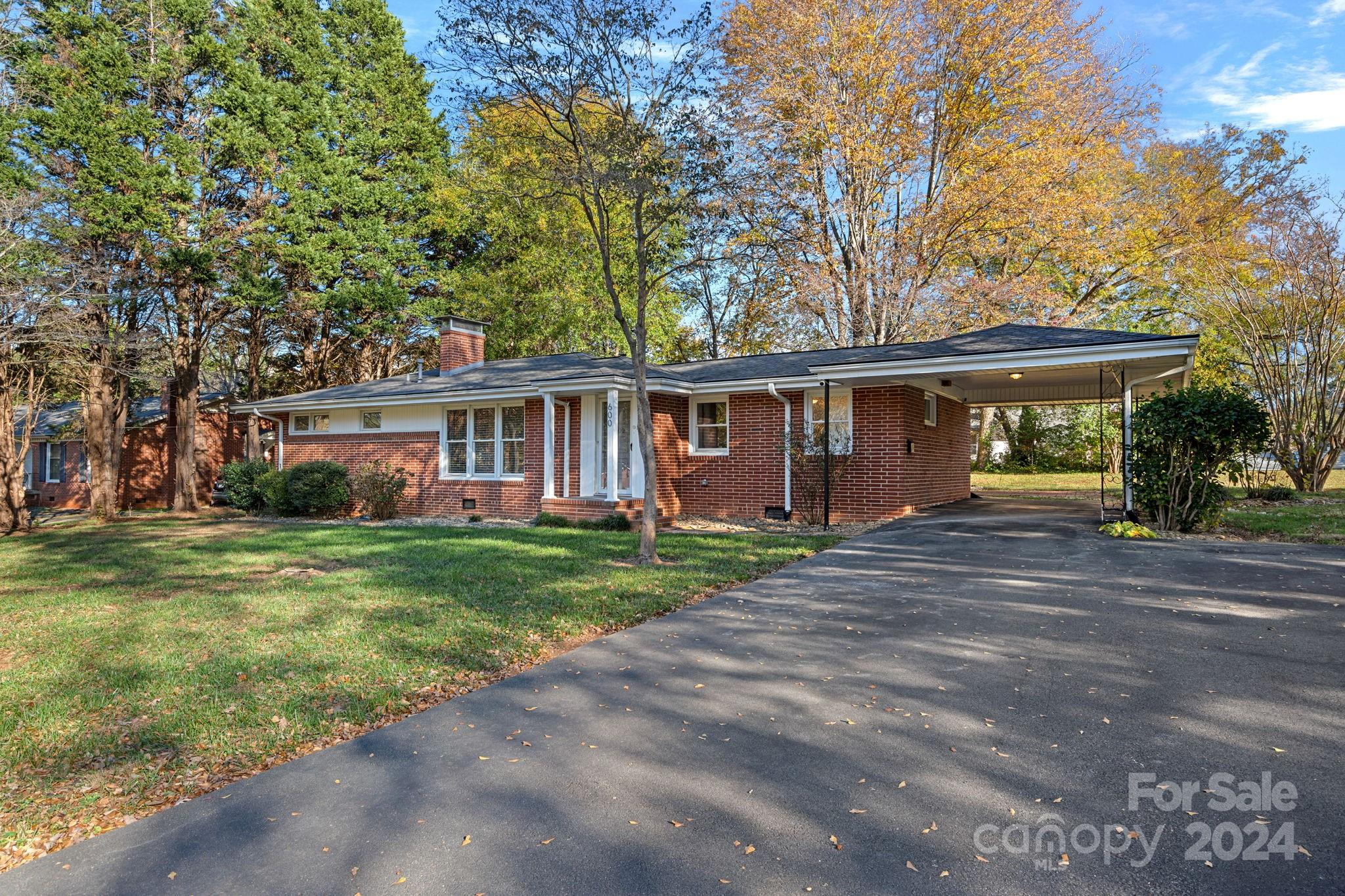 Thomas Acres - Residential