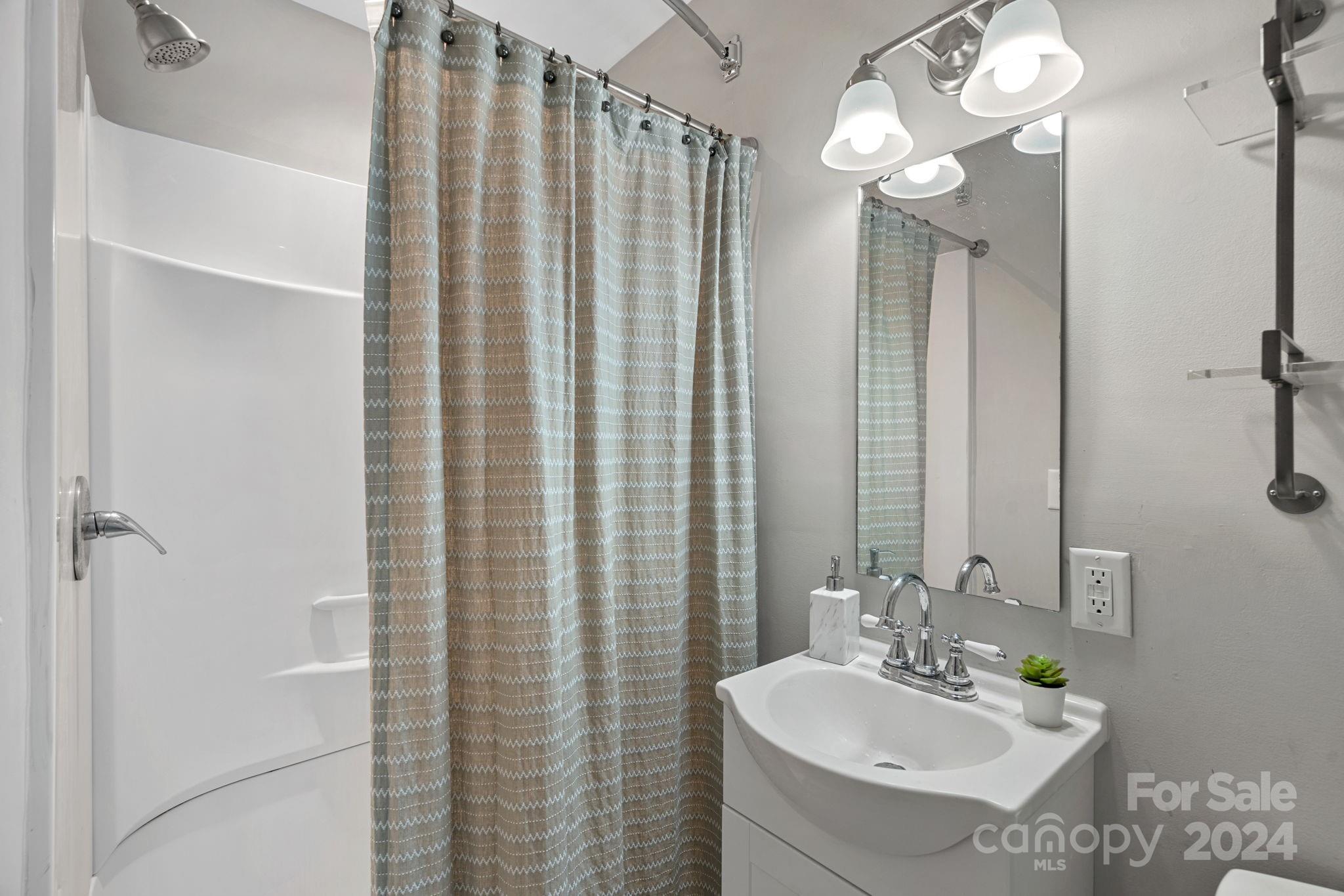 Thomas Acres - Residential