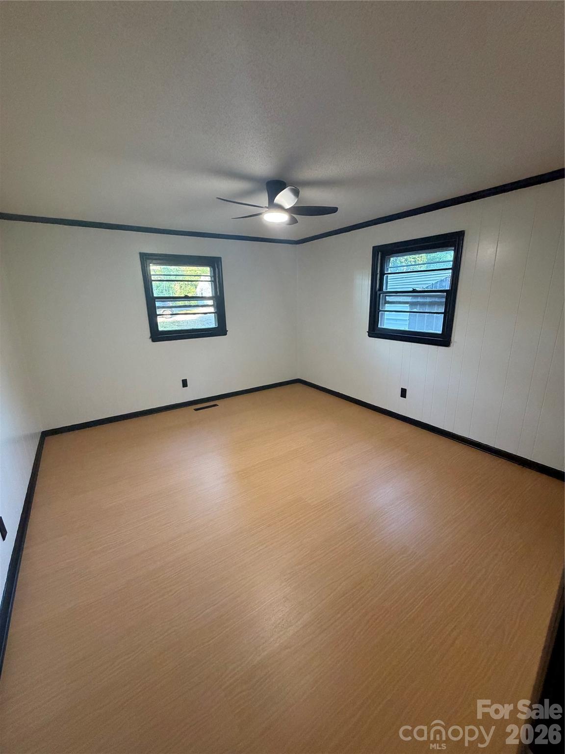 MEADOWBROOK - Residential