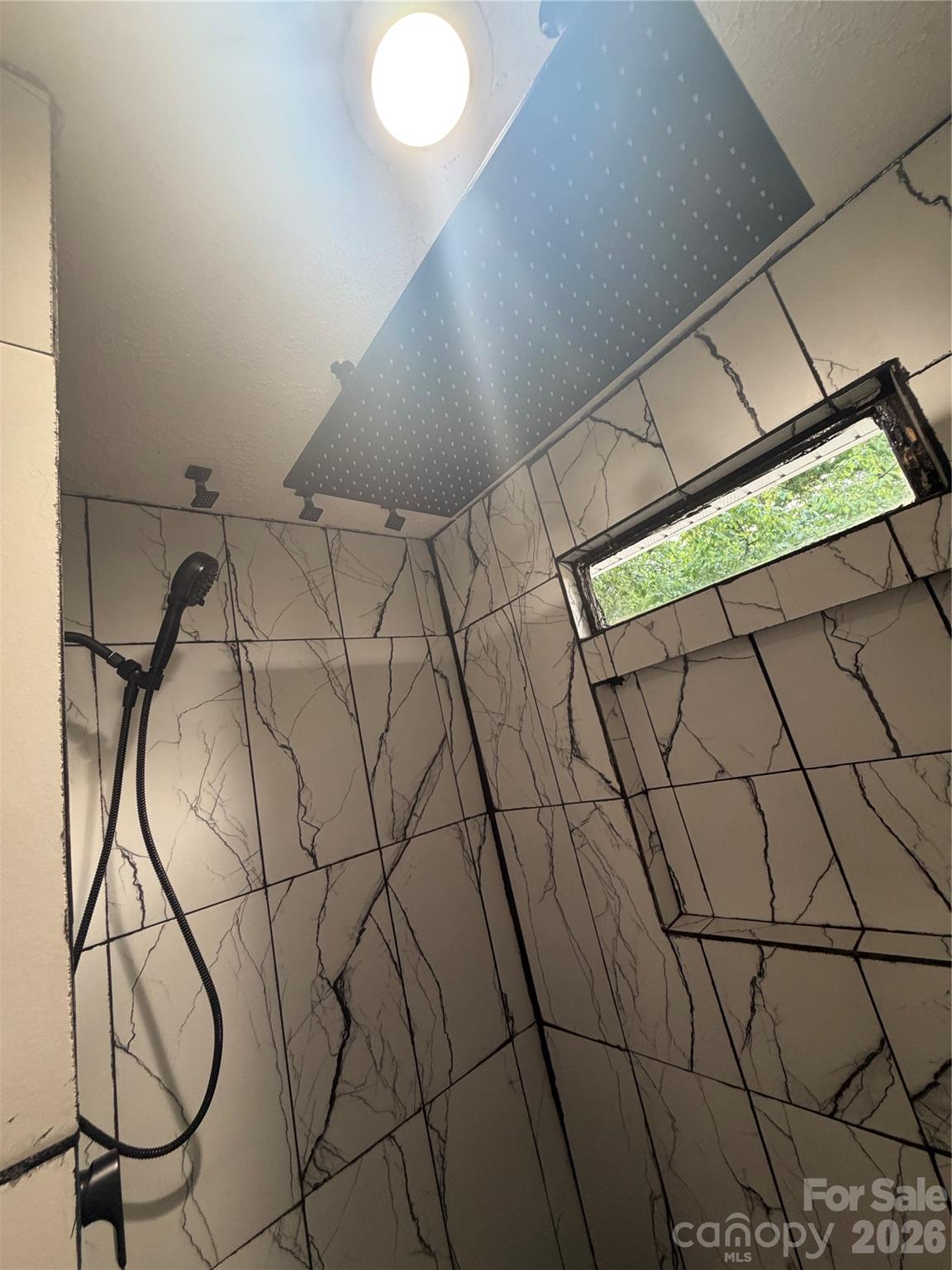 MEADOWBROOK - Residential