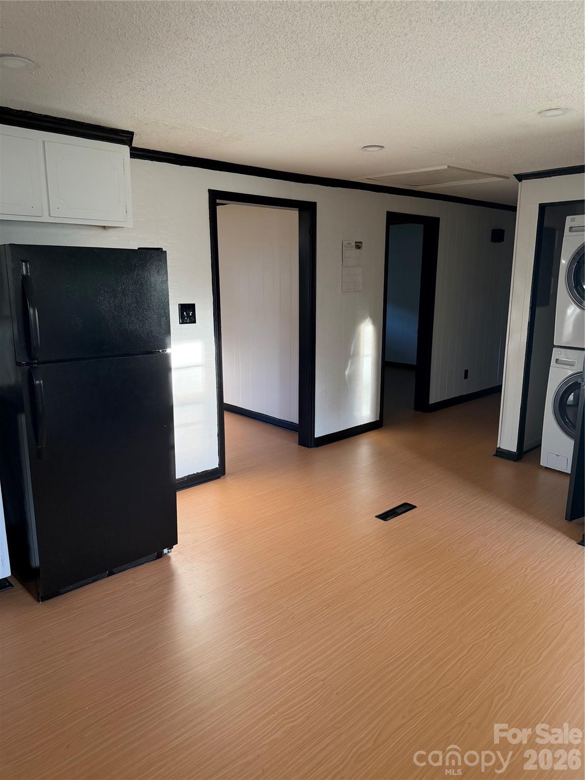 MEADOWBROOK - Residential