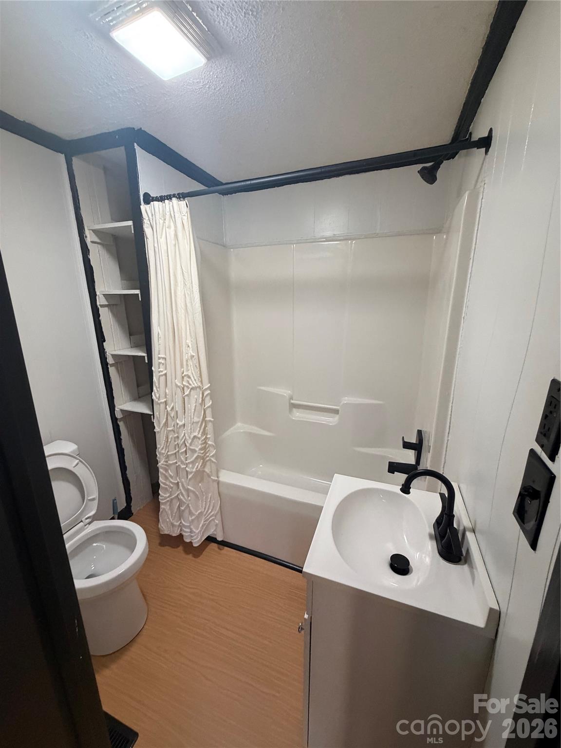 MEADOWBROOK - Residential