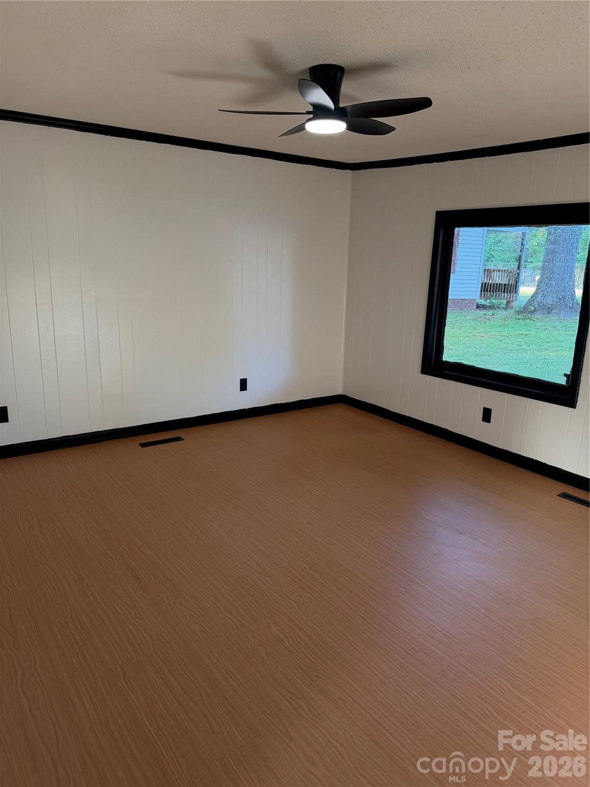 MEADOWBROOK - Residential