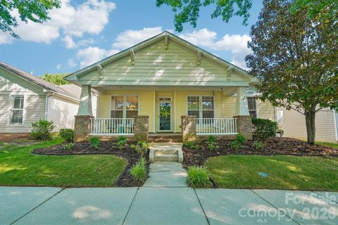 Photo of 14914 Almondell Drive, Huntersville, NC 28078 (MLS # 4388029)