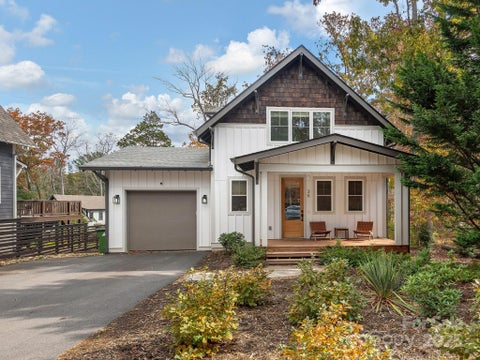 Photo of 39 Cisco Road, Asheville, NC 28805 (MLS # 4317247)