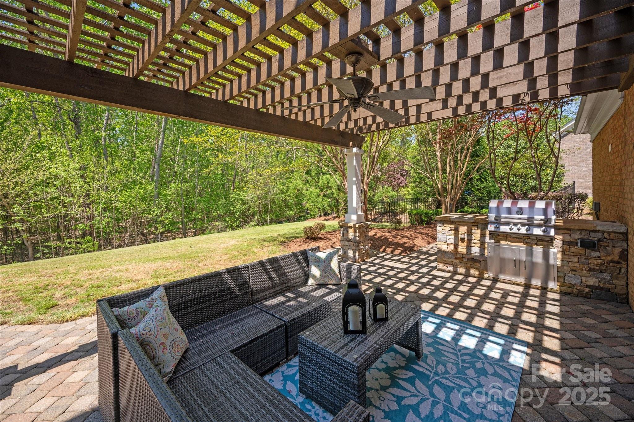 The Chimneys Of Marvin - Residential