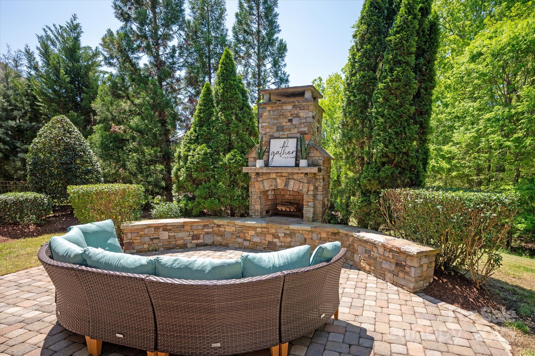 The Chimneys Of Marvin - Residential