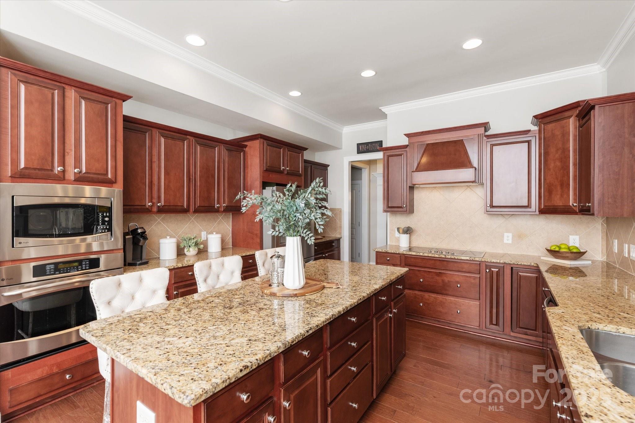 The Chimneys Of Marvin - Residential