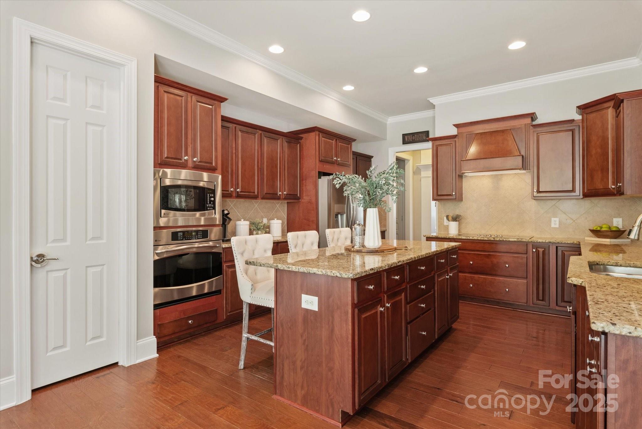 The Chimneys Of Marvin - Residential