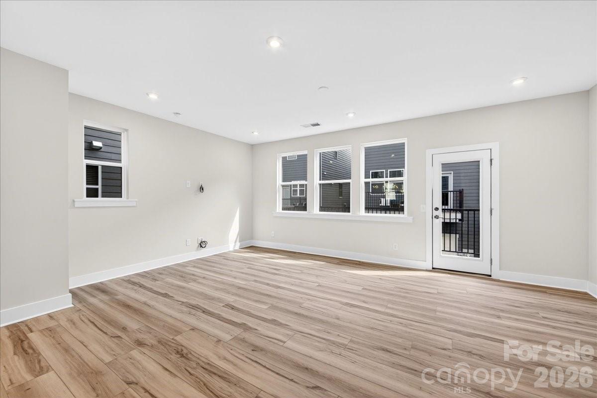 Context at Oakhurst - Residential