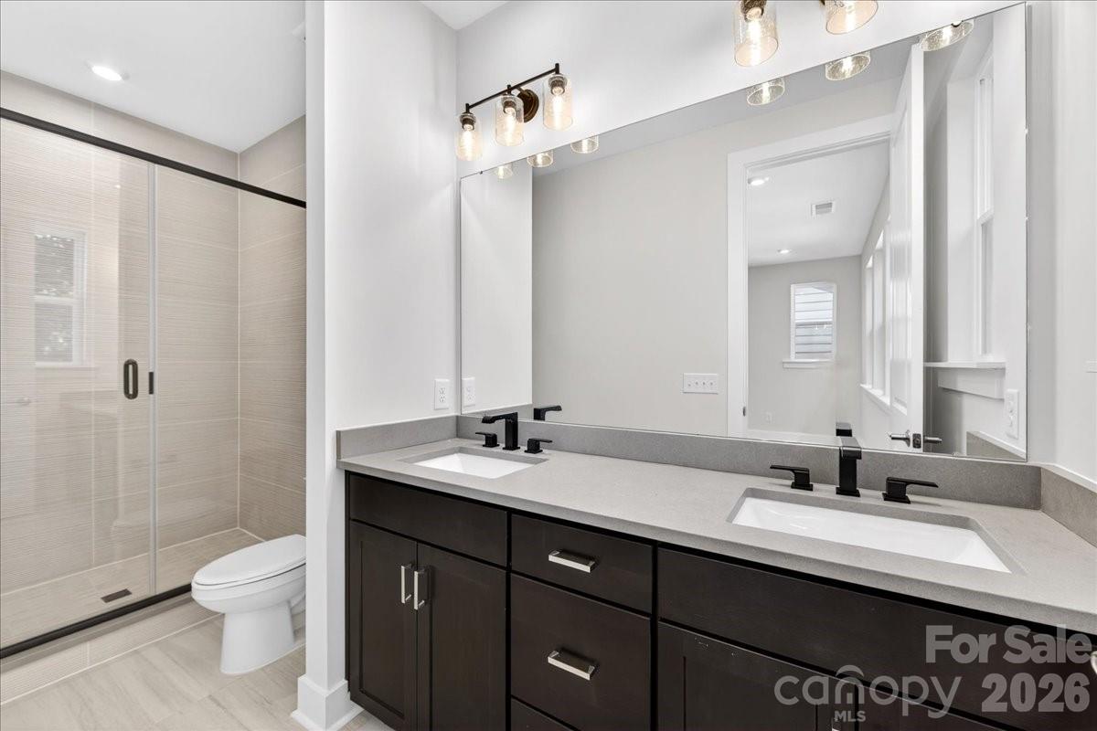Context at Oakhurst - Residential