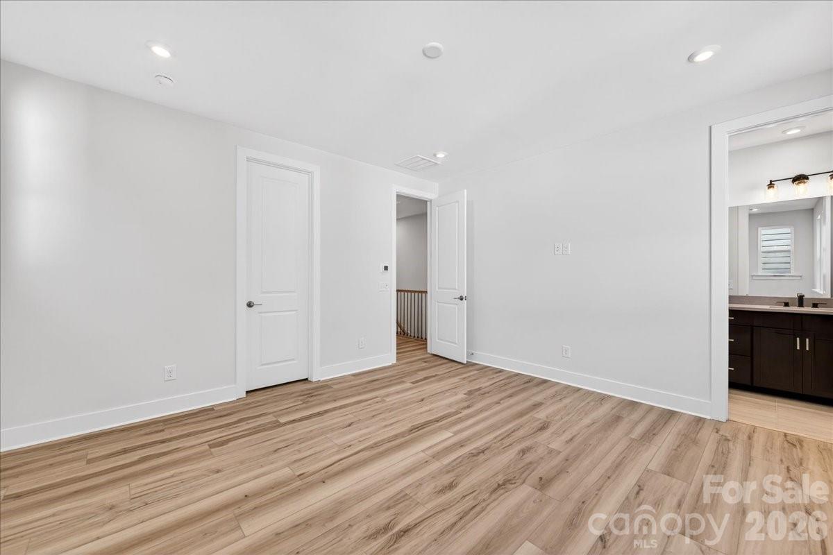 Context at Oakhurst - Residential