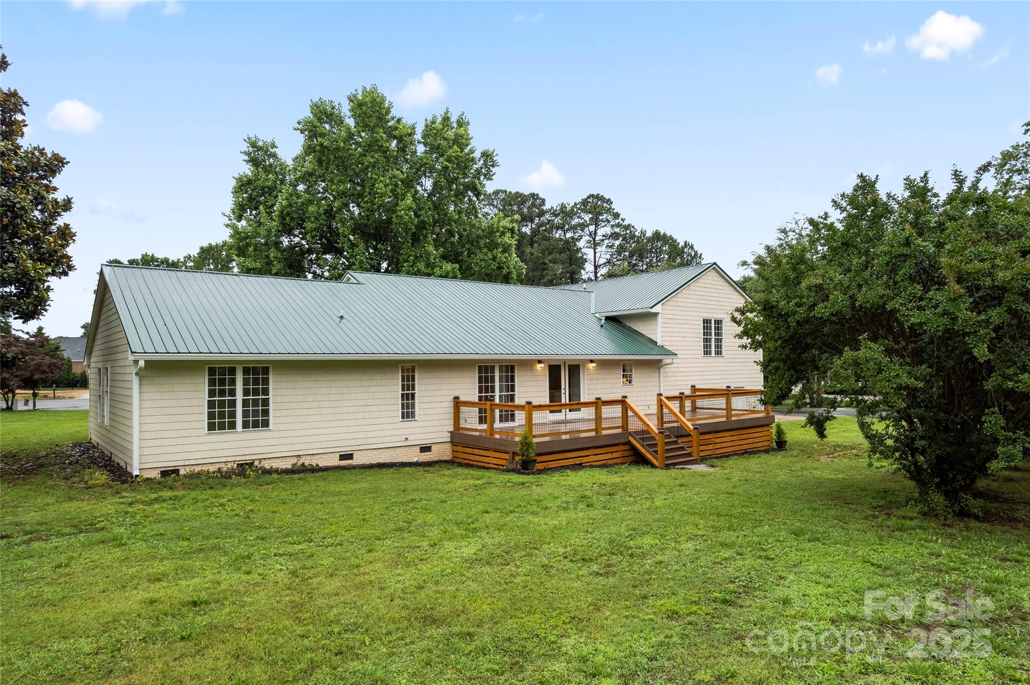 105 Pelican Court