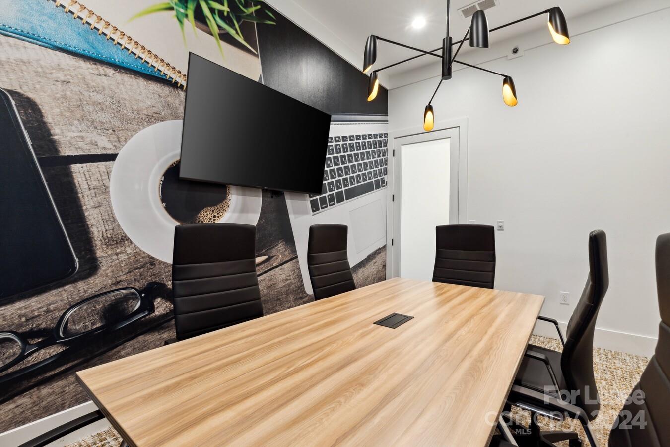 Asheville, North Carolina 28805, United States, 2 Bedrooms Bedrooms, ,2 BathroomsBathrooms,Residential,Active,56429